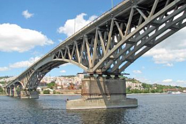 Легендарный мост через Волгу в Саратове закрыт