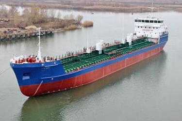 Второе нефтеналивное судно проекта RST05 "Истра", построенное на базе "Нефтерудовоза", принято  в эксплуатацию